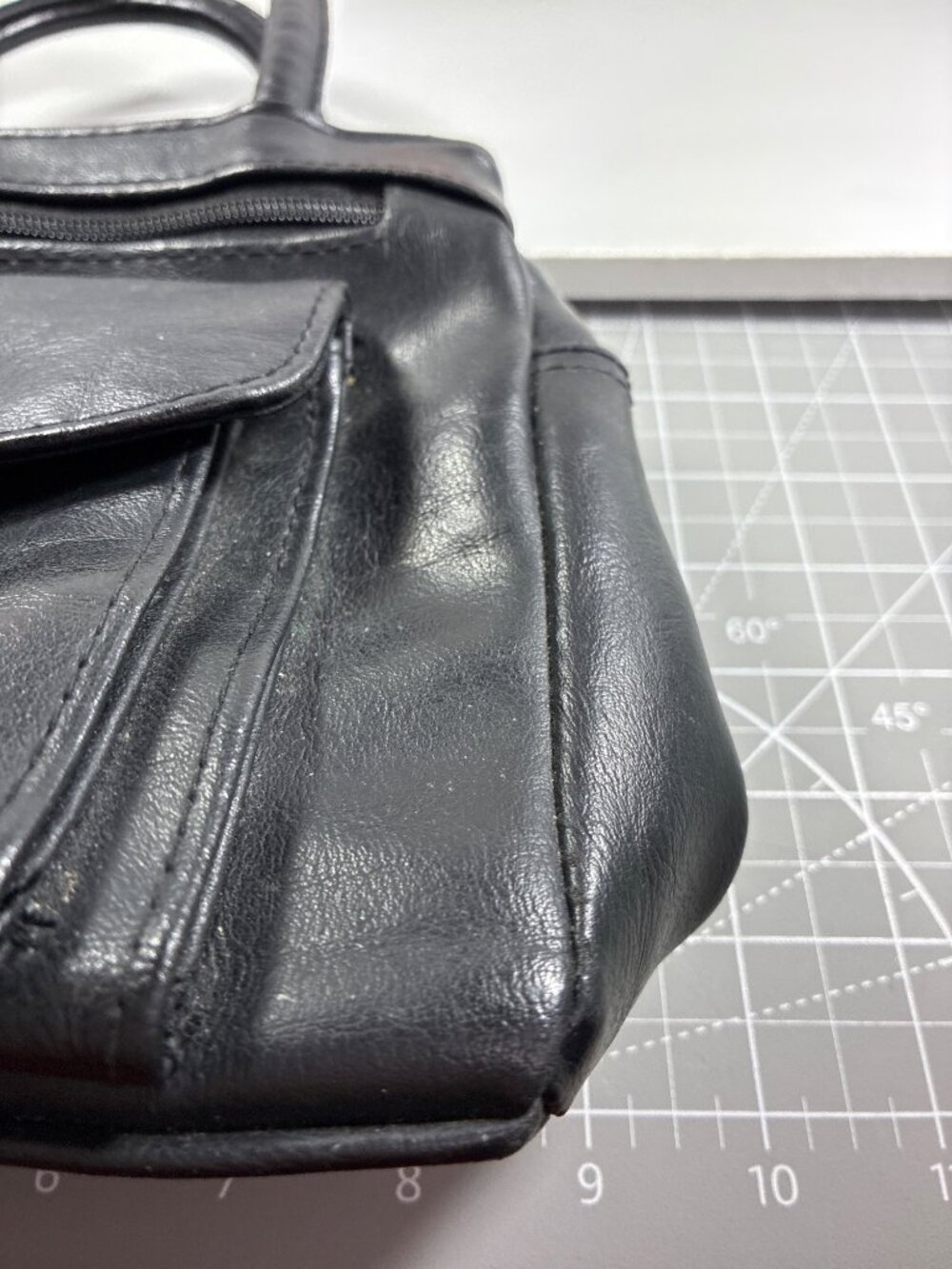 Vintage Black Leather Organizer Handbag 8 Pocket Top Handle Purse Classic Grandm - Picture 10 of 10